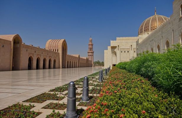 Private Day Trip to Grand Mosque & Wahiba Sands