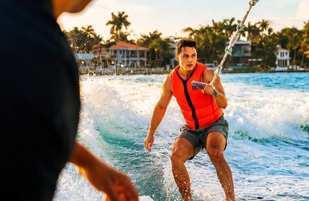 Miami Wakesurf and Skyline Boat Cruise
