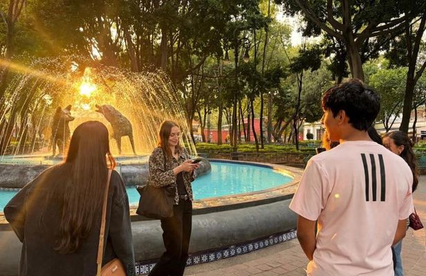 Coyoacán Cultural and Food Tour with Frida Kahlo Museum Admission