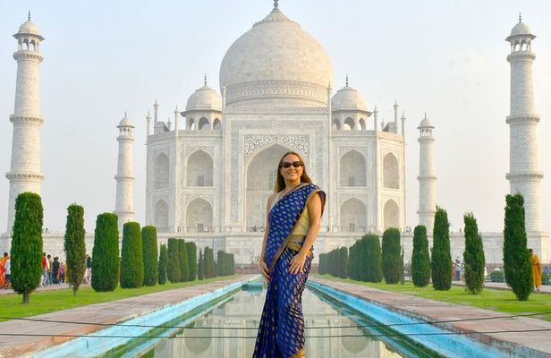 Taj Mahal and Agra Private Car Day Tour from Delhi with 5 Lunch