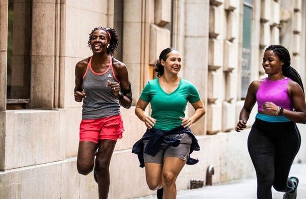 Women's 5km Running Adventure in London with Prosecco Stop