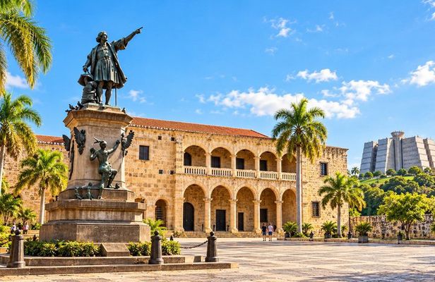 Santo Domingo Full-Day Tour: Colonial Zone & Los Tres Ojos