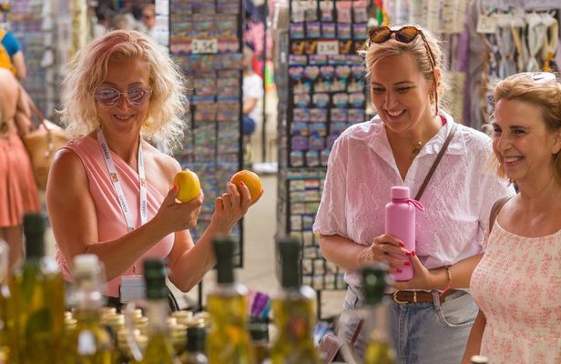 Taste Split: Traditional Food & History Tour