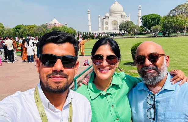 From Delhi Taj Mahal and Agra fort Private Tour With 5star Buffet