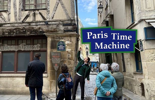 Paris Time Machine: Hidden Paris & Le Marais Small-Group Tour