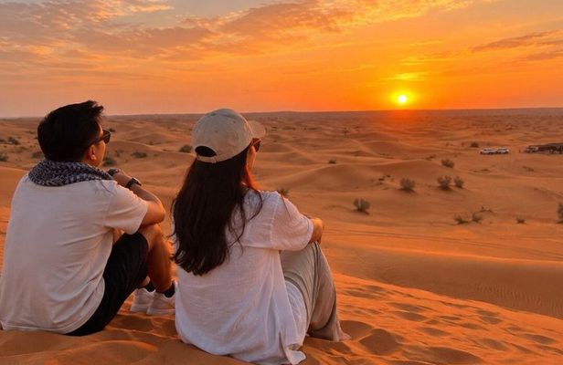 Sharing Wadi Bani Khalid & Wahiba Sands Desert Sunset Tour
