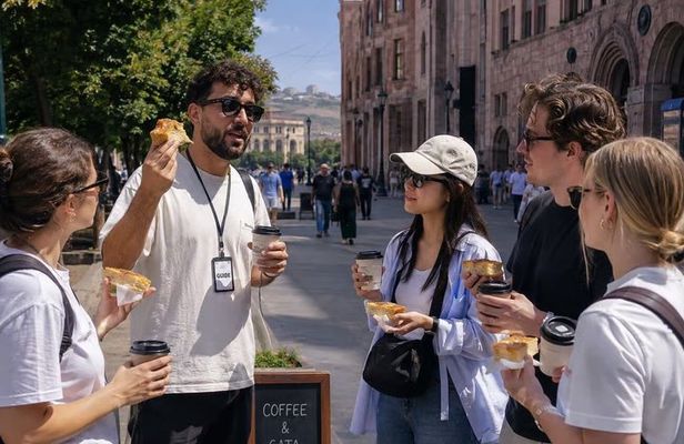 Yerevan Breakfast: Coffee, Gata & Local Guided city tour