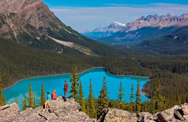 Beyond Banff Transit: Small Group Emerald Peyto Bow Lakes