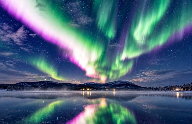 Northern Lights Hunt from Rovaniemi with Folk Tales and Snacks over Campfire