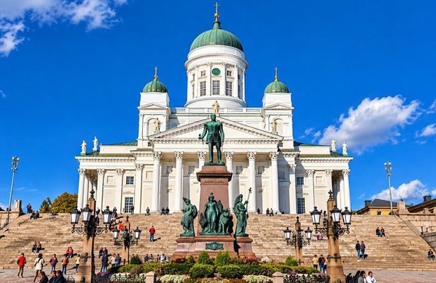 Helsinki and Suomenlinna Guided Sightseeing Tour