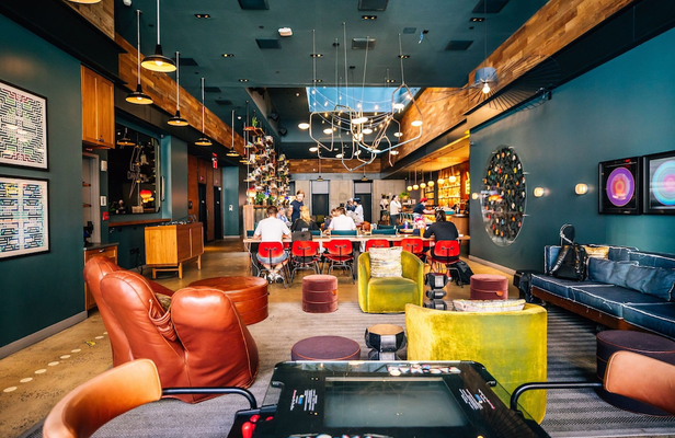 A Night in New York 459 USD