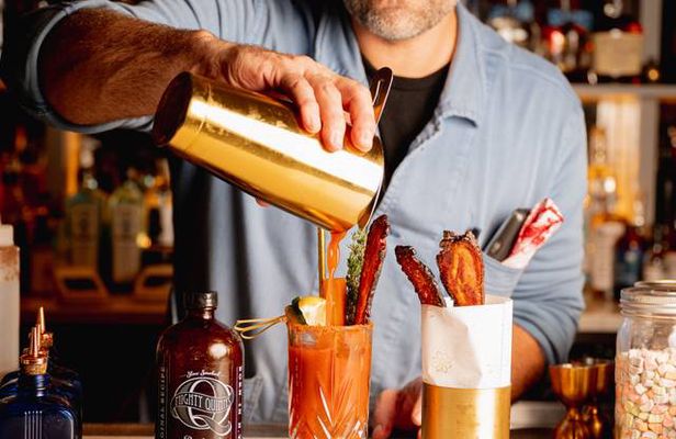 Cocktail Crafting Class: Shake, Stir & Sip