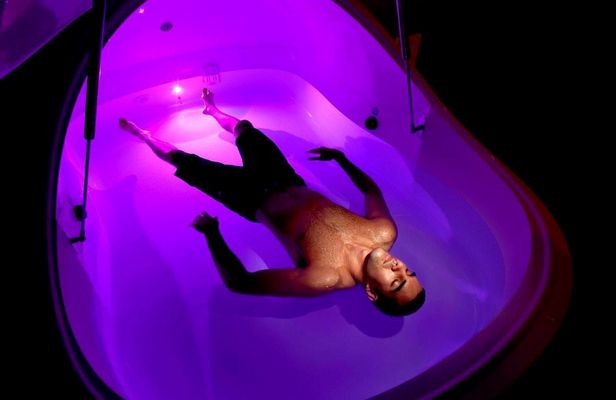 One 60-minute float session at Cloud Aquatic