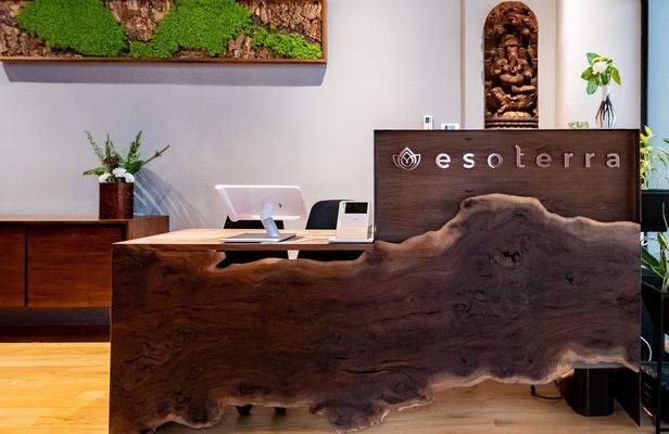 Acupuncture session in New York